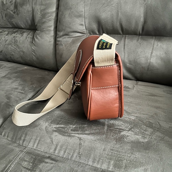 Dooney & Bourke Tan Leather Crossbody Bag with Adjustable Strapl - Picture 9 of 12